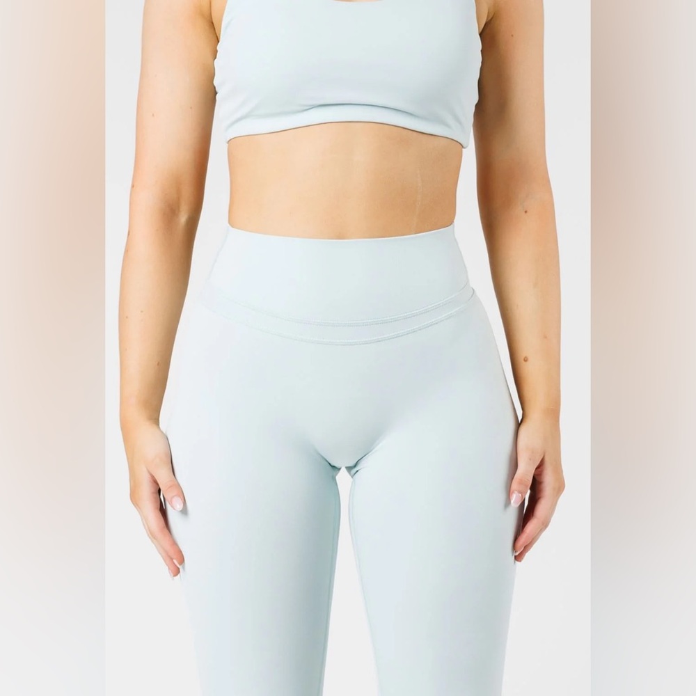 Paragon RecStretch Levitate Sculptseam Plus Legging in the color Lazer size XS